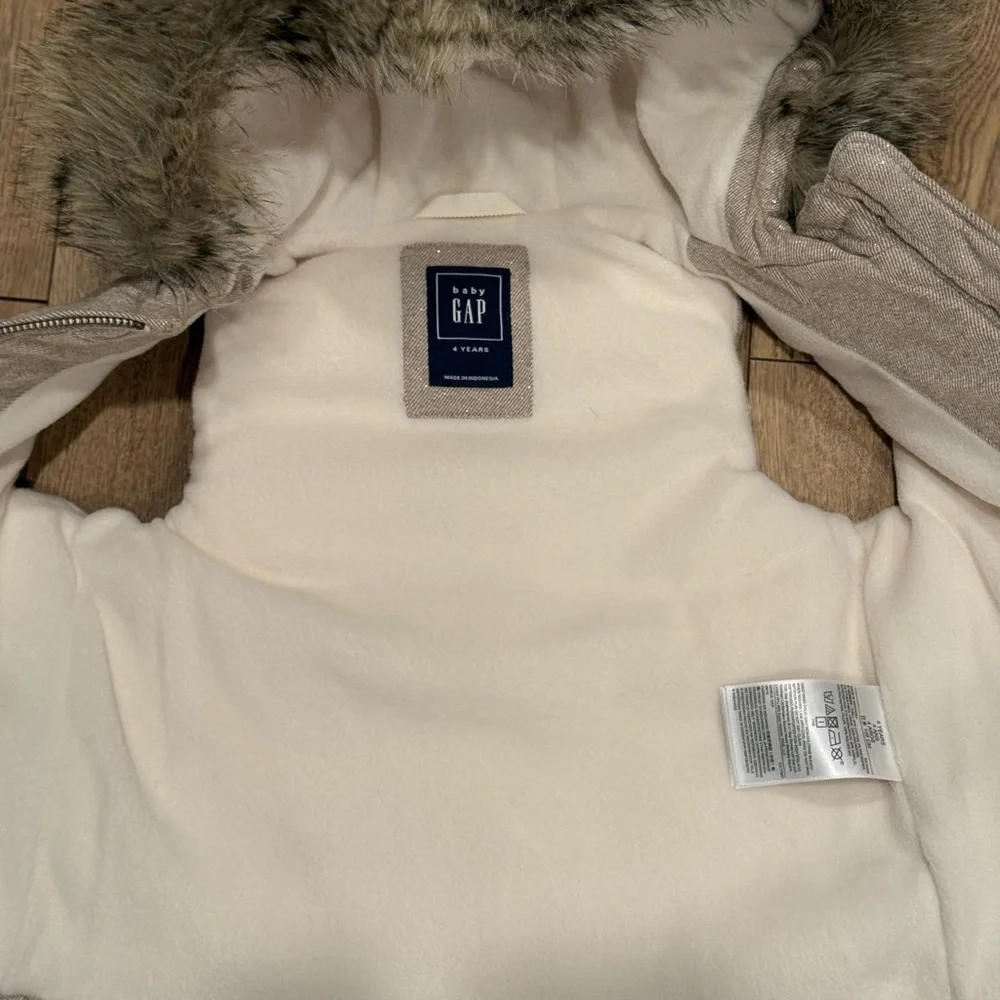 GAP Girls Cream Faux Fur Hooded Vest - Picture 8 of 10